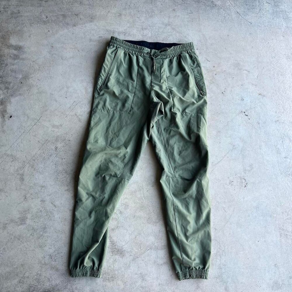 Lululemon workout core joggers women’s size M Medium olive
